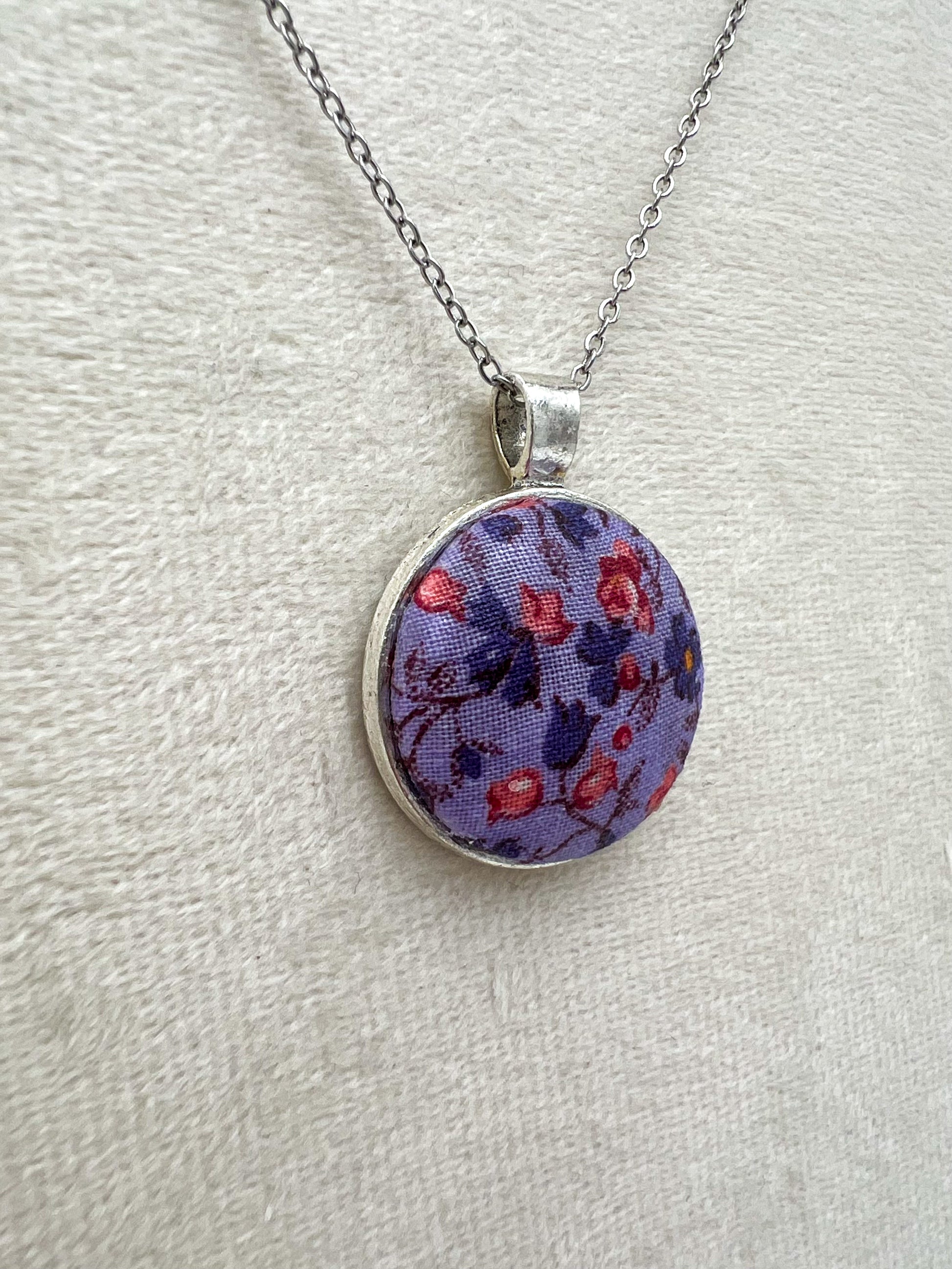 Vintage Lilac Floral Textile & Silver Necklace